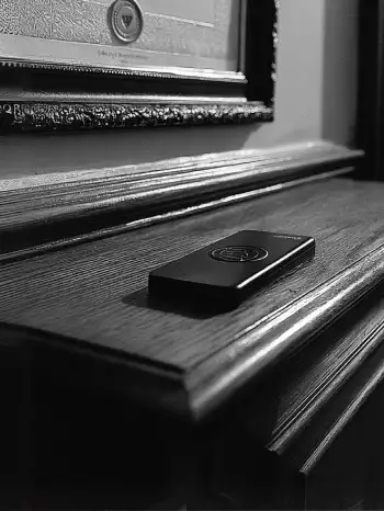 Accredited investor status for founders and alternative investments - Ionic Wealth